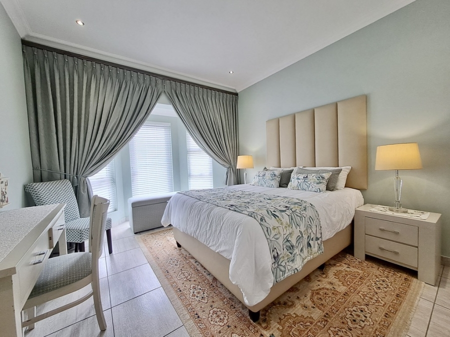 3 Bedroom Property for Sale in Yzerfontein Western Cape